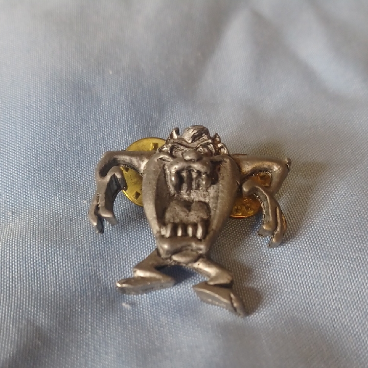 Silver Tazmanian Devilcharacter Pin 29$